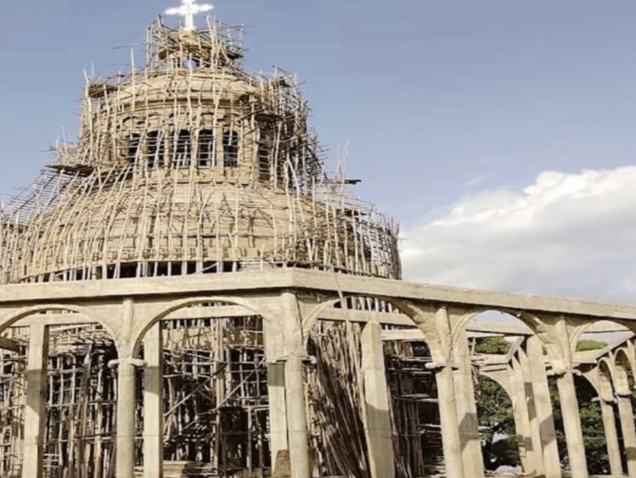 Lešenie nespĺňalo stavebné normy