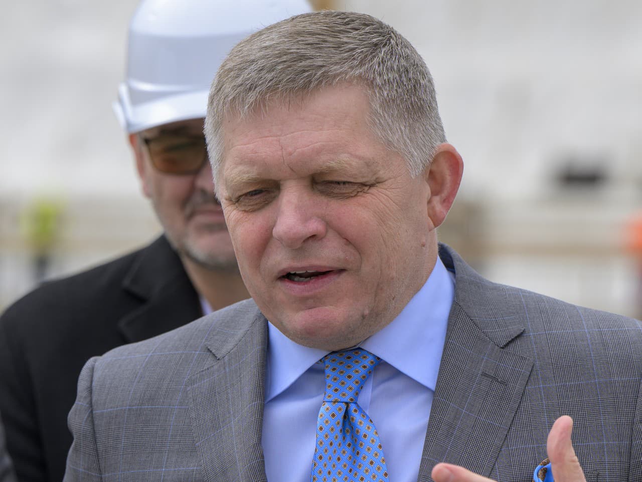 predseda vlády SR Robert Fico počas jeho návštevy na výstavbe novej vojenskej nemocnice v Prešove