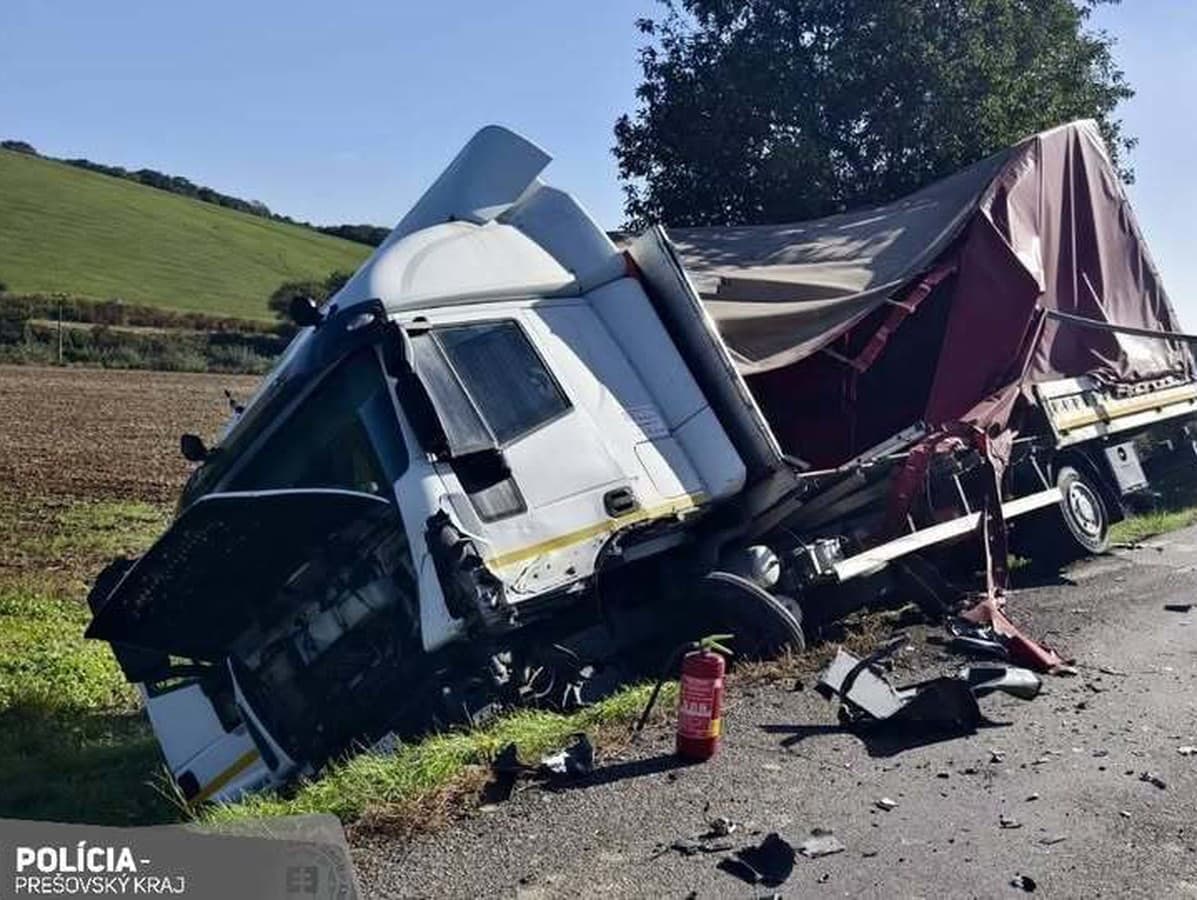 Vážna dopravná nehoda pri obci Merník v okrese Vranov nad Topľou.