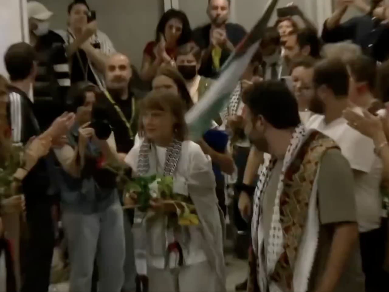 Do Atén priletelo 161 aktivistov z flotily Global Sumud.