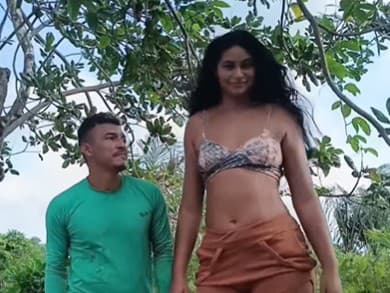 Ona má 206 cm, on len 163!