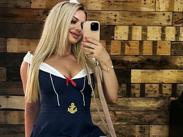 Elizabeth Romanova žije život, ktorý mnohí považujú za neobyčajný.