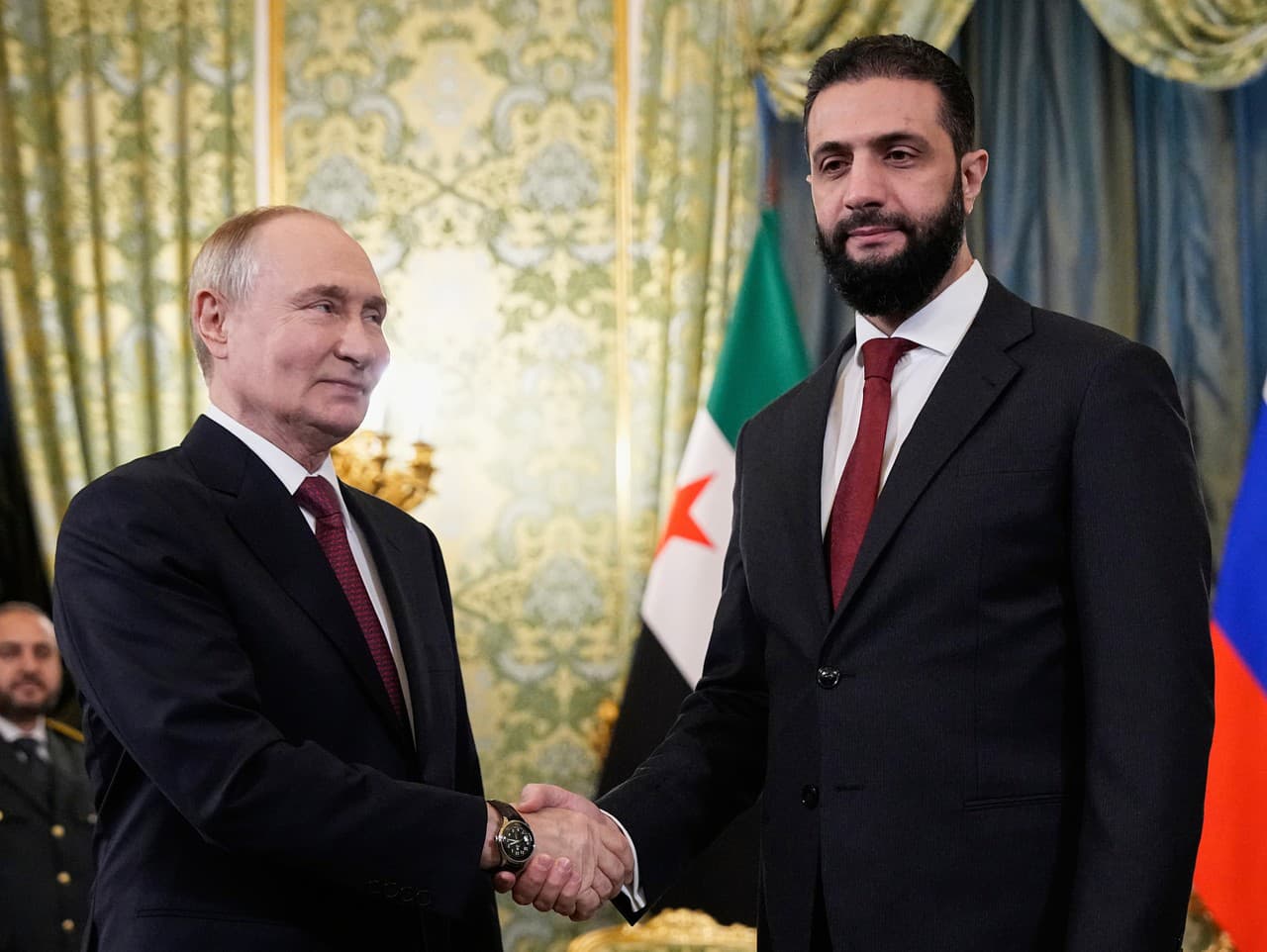 Ruský prezident Vladimir Putin a sýrsky dočasný prezident Ahmad Šara.