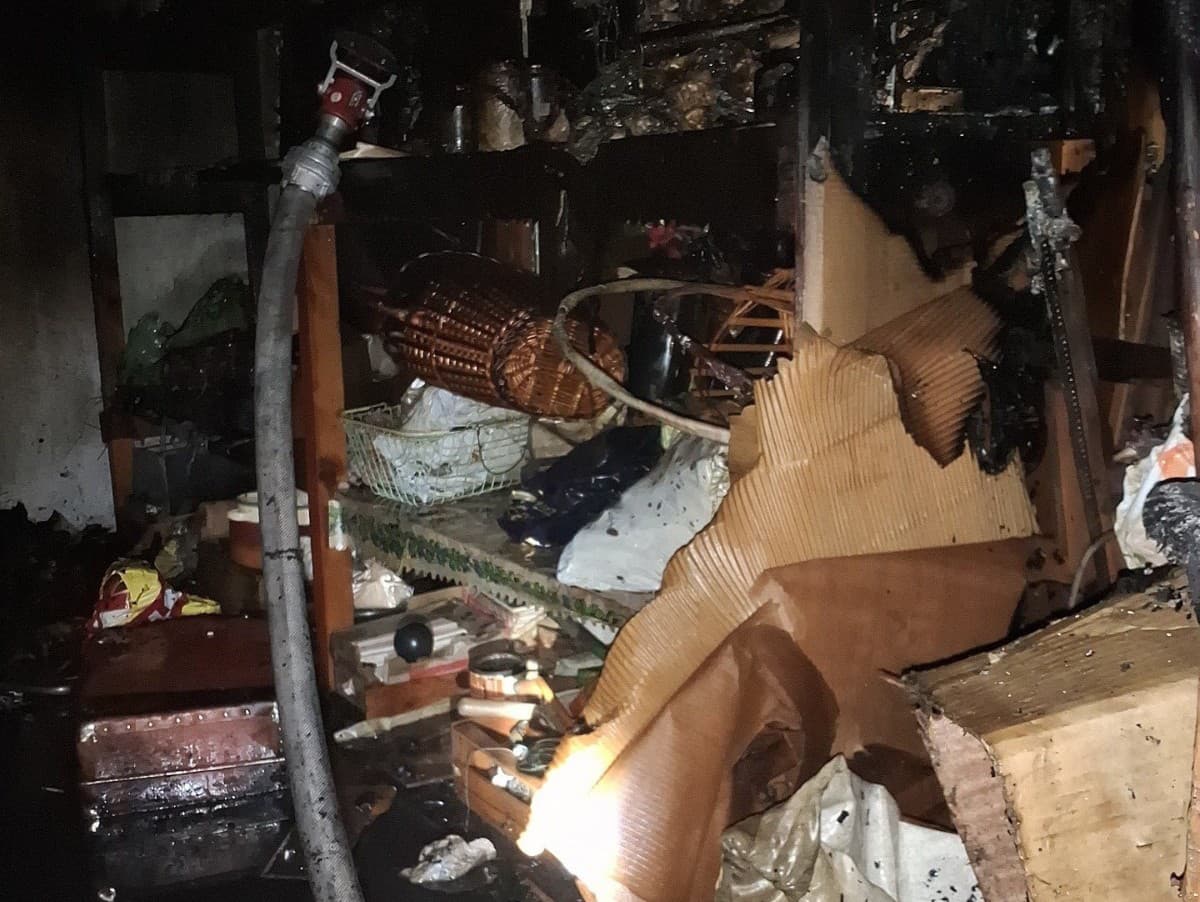 V Senci horeli pivničné priestory v bytovke