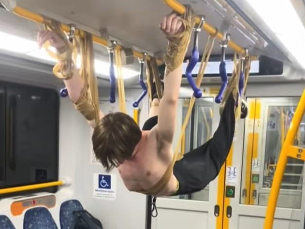 Mladík zo Sydney, ktorý vystupuje na soc. sieťach pod menom 