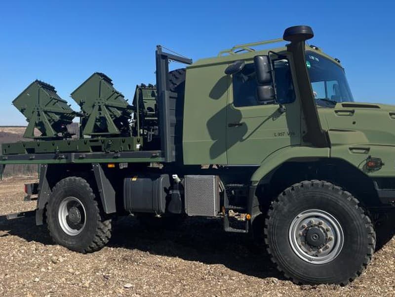 Lotyšsko plánuje od nemeckej spoločnosti Dynamite Nobel Defence zaobstarať diaľkovo ovládaný mínovací systém Scorpion 2 a protitankové míny AT-2+.