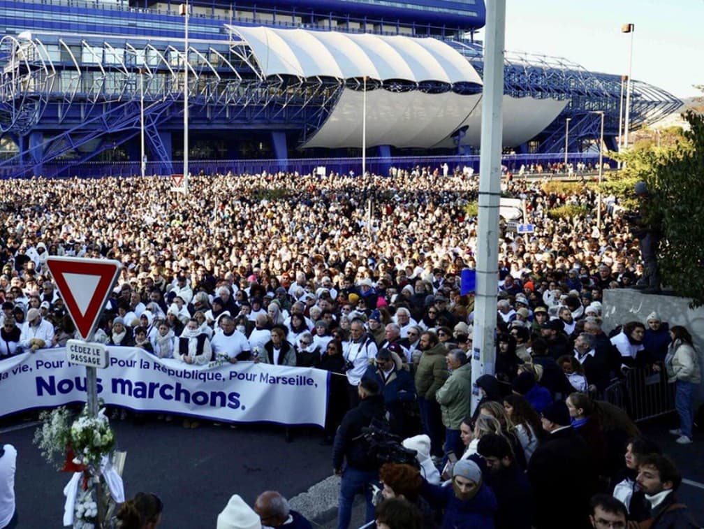 Tisíce ľudí v Marseille odsúdili násilie spojené s drogami