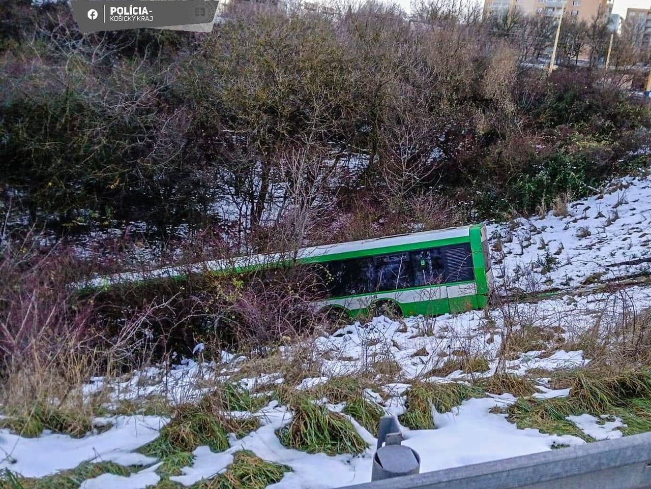 Nehoda autobusu MHD na Hlinkovej ulici v Košiciach.