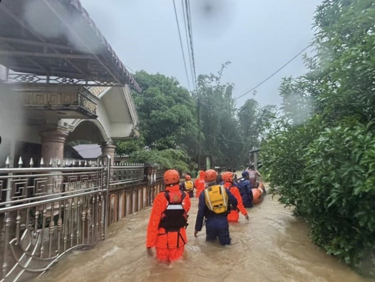 Ničivý cyklón zanechal za sebou rozsiahle škody