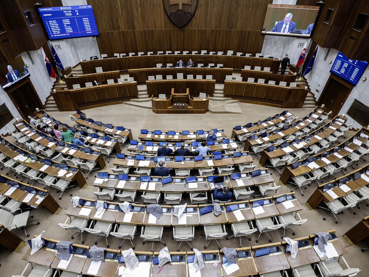 Na snímke 43. schôdza NR SR 1. decembra 2025 v Bratislave.