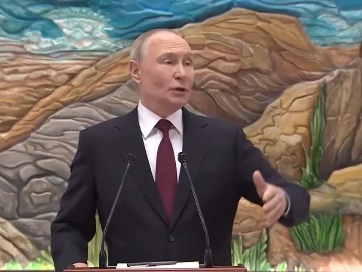 Počas prejavu pôsobil Vladimir Putin nezvyčajne energicky.