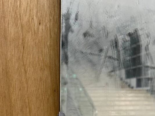 Dobrovoľník omylom „upratal“ umelecké dielo.