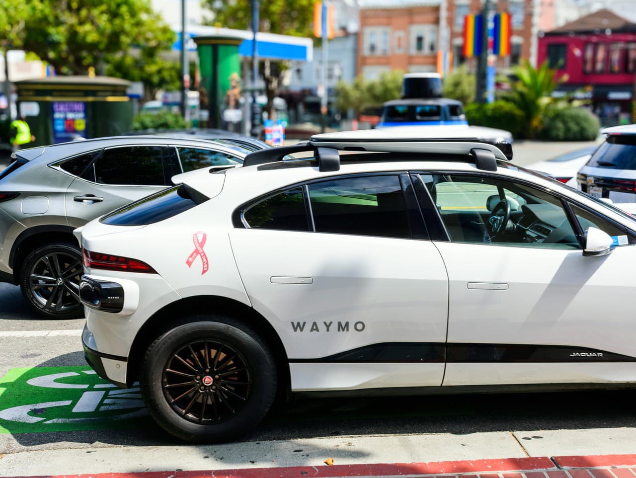 Žena porodila v autonómnom aute.