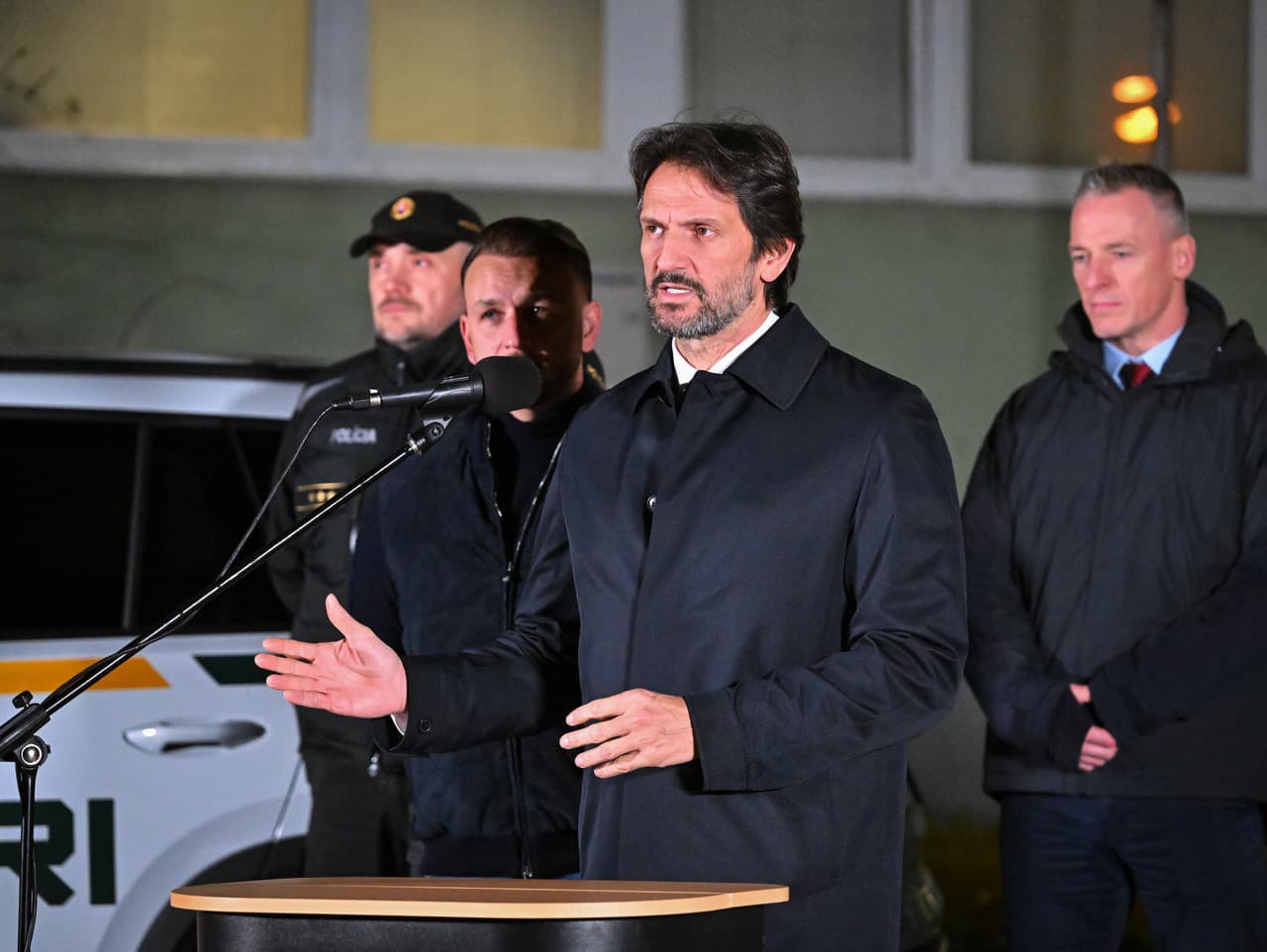 do služby naprieč Slovenskom nastúpili prvé žandárske hliadky