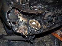 V Žiline úradoval podpaľač: Zhorel mercedes, škody 8 000 eur