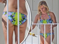 Reese Witherspoon v plavkách predviedla ukážkovú figúru, no zozadu jej vykuklo zopár nedokonalostí.