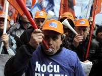 V centre Belehradu štrajkovalo 3000 robotníkov proti reformným zákonom