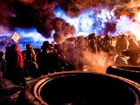 Demonštrujúci v centre ukrajinského hlavného mesta Kyjev Demonštrujúci v centre ukrajinského hlavného mesta Kyjev