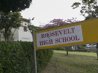 Streľba na strednej škole v Honolulu