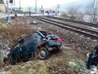 Zrážka vlaku IC 505 Doxxbet z Bratislavy do Košíc s cestným motorovým vozidlom