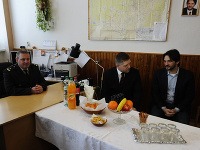 Robert Fico a Robert Kaliňák navštívili Obvodné oddelenie Policajného zboru v Moldave nad Bodvou