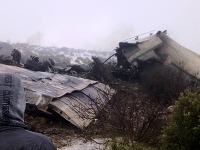 Pri havárii vojenského lietadla zahynulo 77 ľudí
