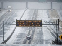 Zimné búrky spôsobili problémy aj na juhu Spojených štátov