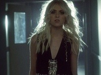 Taylor Momsen v odvážnom videoklipe ku skladbe Heaven Knows