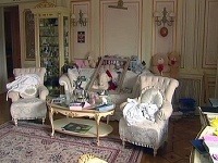 Interiér izby, ktorej fotografiu Poležajová ešte pred zmazaním profilu zverejnila na sociálnej sieti.
