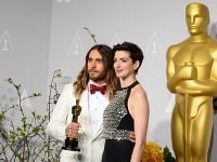 Jared Leto a Anne Hathaway