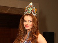 Miss Universe SR 2014 sa stala Silvia Prochádzková. 