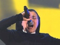 Taliansku verziu speváckej šou Hlas uchvátila rehoľná sestra Cristina Scuccia.