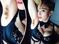 Madonna sa vo veku 55 rokov pochválila na webe vnadami v dráždivej podprsenke aj zarasteným podpazuším.