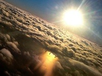 Odraz panorámy Chicaga v jazere Michigan