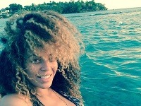 Beyoncé zverejnila celú plejádu obrázkov zo súkromia, no k dokonalému zovňajšku si pomohla grafickými úpravami.