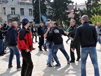 Aktivisti versus neonacisti v Trnave