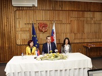 Katarína Macháčková (vľavo), Radoslav Procházka (uprostred) a Katarína Cséfalvayová (vpravo)