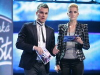 Leoš Mareš a Adela Vinczeová spolu moderovali SuperStar v roku 2009. Leoš Mareš a Adela Vinczeová spolu moderovali SuperStar v roku 2009.