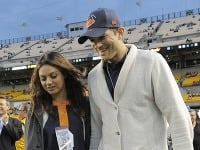 Mila Kunis a Ashton Kutcher Mila Kunis a Ashton Kutcher