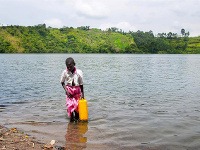 VODA NAD ZLATO V UGANDE?