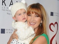 Jane Seymour s vnučkou Willou stále pôsobí ako mladica v najlepších rokoch. Jane Seymour s vnučkou Willou stále pôsobí ako mladica v najlepších rokoch.