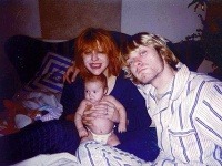 Frances Cobain s matkou a otcom ako bábätko