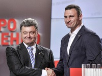 Petro Porošenko a Vitalij Kličko Petro Porošenko a Vitalij Kličko