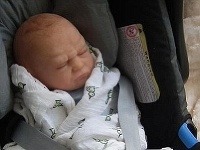 Princ George sa stal námetom pre bábiku novorodenca v jeho životnej veľkosti. Výsledná replika má však odstrašujúci výraz.