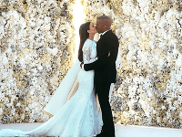 Svadobná fotka Kim Kardashian a Kayneho Westa drží rekord na Instagrame