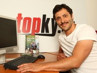 Herec Braňo Deák je online. Herec Braňo Deák je online.