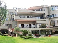 Vila s výťahom a bazénom Vila s výťahom a bazénom