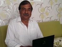 Majster Swami Shri Sanjiv Kasyap, s ktorým sa spisovateľka Alana Dev Priya Židziková spoznala v Indii, bol online. Majster Swami Shri Sanjiv Kasyap, s ktorým sa spisovateľka Alana Dev Priya Židziková spoznala v Indii, bol online.