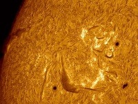 Nádherné fotografie Slnka sa podarili paradoxne amatérskemu astronómovi.