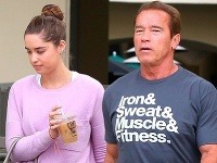 Arnold Schwarzenegger po raňajkách s krásnou dcérou Christinou